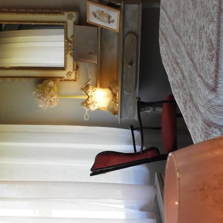 L'Ecrin Du Val De Sambre Bed & Breakfast Maubeuge Eksteriør bilde