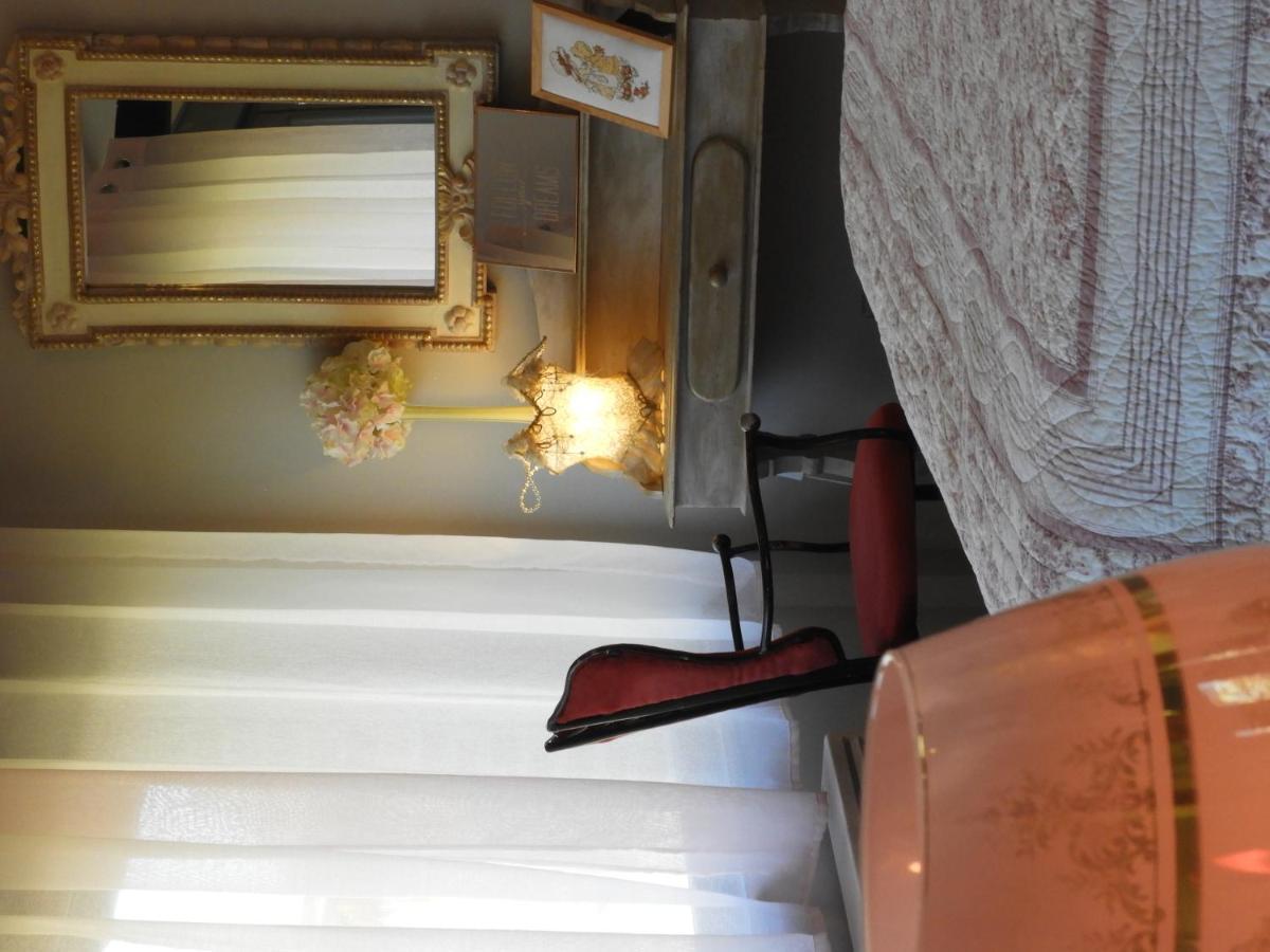 L'Ecrin Du Val De Sambre Bed & Breakfast Maubeuge Eksteriør bilde